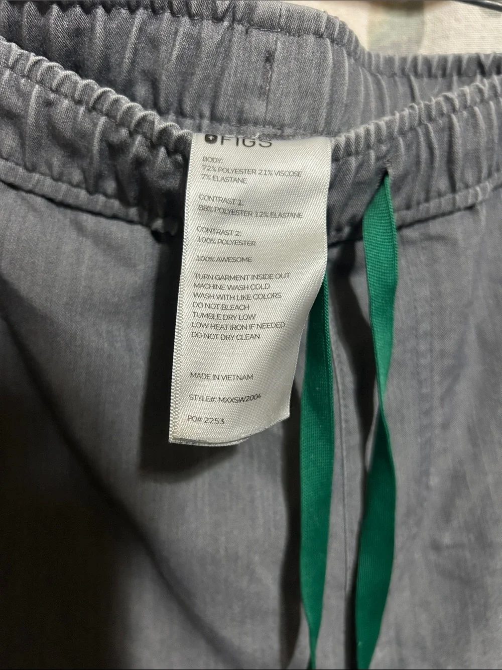 FIGS Tansen Jogger Scrub Pant Joggers - Graphite w/Green Drawstring - Large